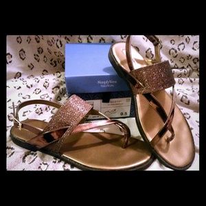 REDUCED! Simply Vera Vera Wang Sandals