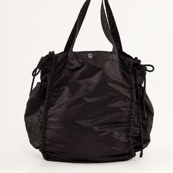Lululemon pack your practice tote bag