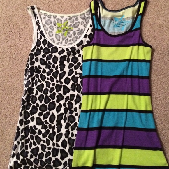 BUNDLE!!! Women's Nollie tank tops!! - Picture 1 of 1