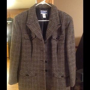 Pendleton blazer -great condition.