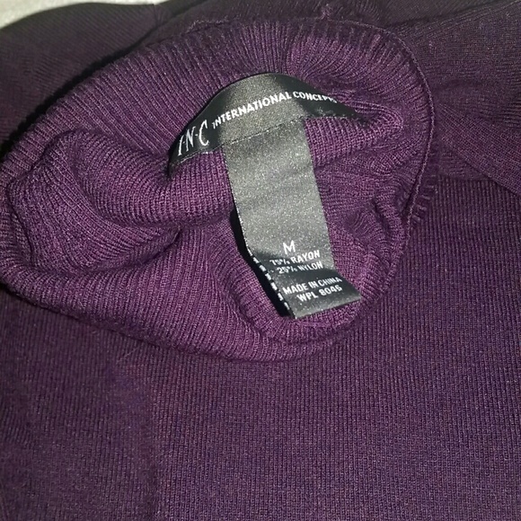 Turtle neck dress - Picture 2 of 4