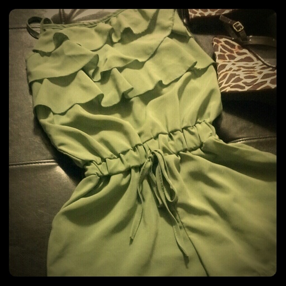 NWOT Green romper
