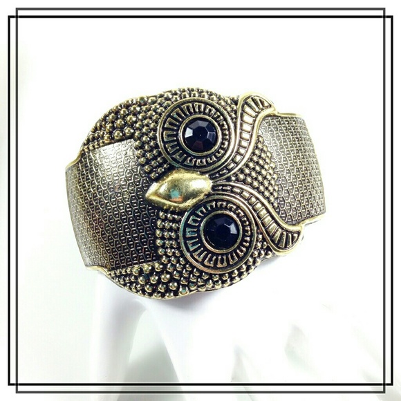 Owl Bangle Style Bracelet - Picture 2 of 4
