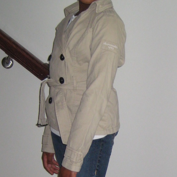 Abercrombie kids coat 🚫NO I DONT TRADE