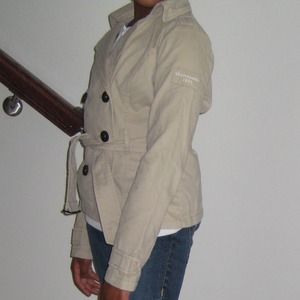 Abercrombie kids coat 🚫NO I DONT TRADE