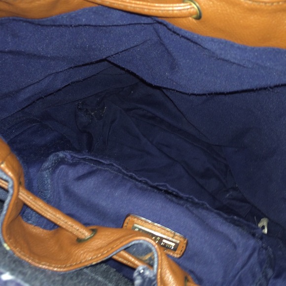 Backpack - Picture 3 of 4