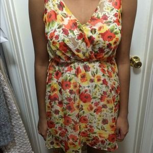 Floral hi low dress ❄️