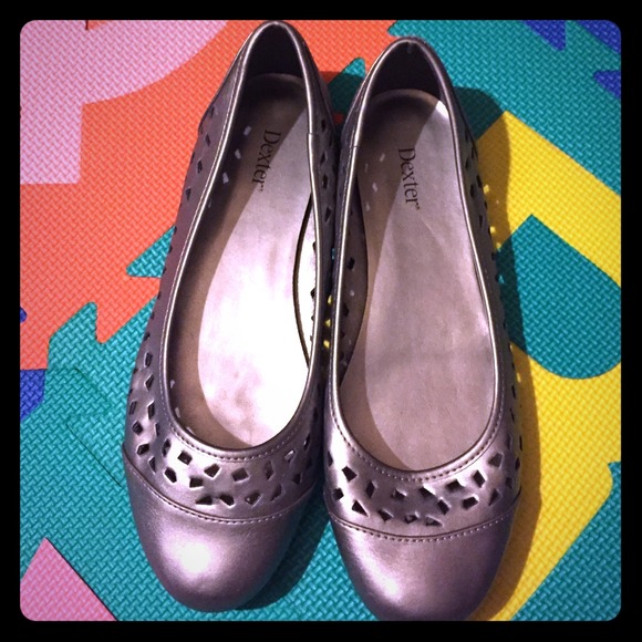 Silver flat shoes