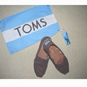 💟Price Drop💟Brown TOMS- TOMS