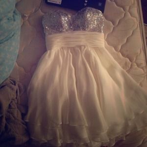 Cream, sequin dress💕