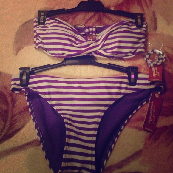 Purple and white stripped bikini👙