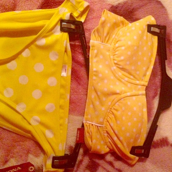 Yellow pinup style bikini 👙🎀