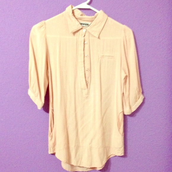 CUTE SALMON COLOR BUTTON UP