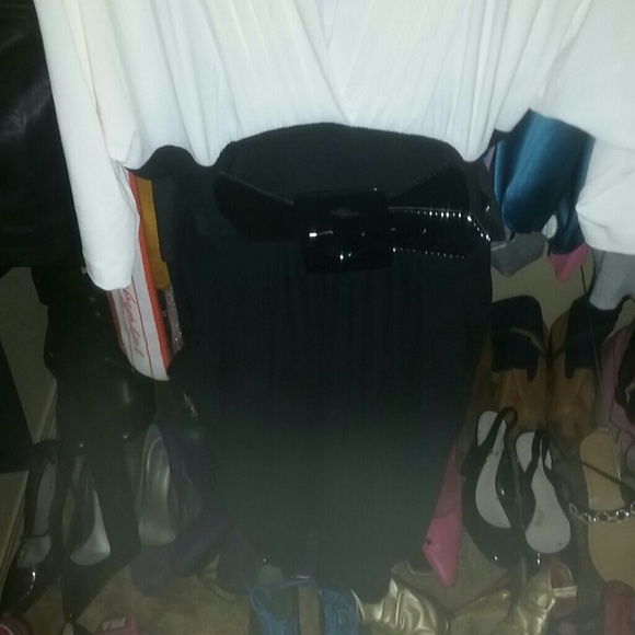 Dress - Picture 3 of 4