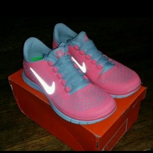 Nike Free Run 3.0 V4 Hot Punch Pink Sz 6.5
