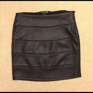 NWOT Faux Leather Body-con Skirt