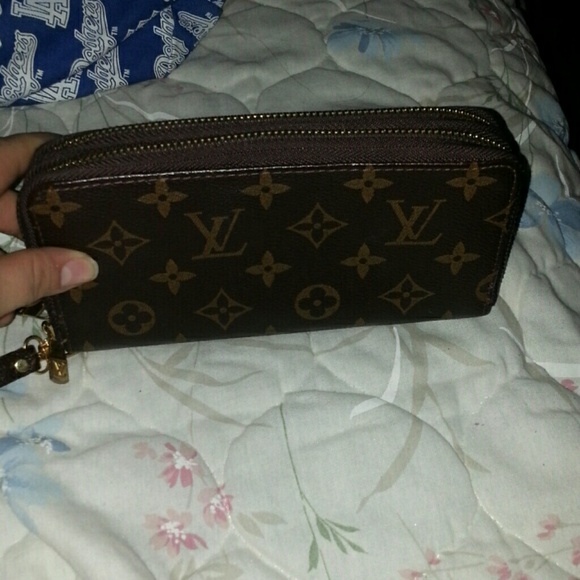 Wallet - Picture 2 of 2