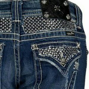 Miss Me capris! Bling Size 28