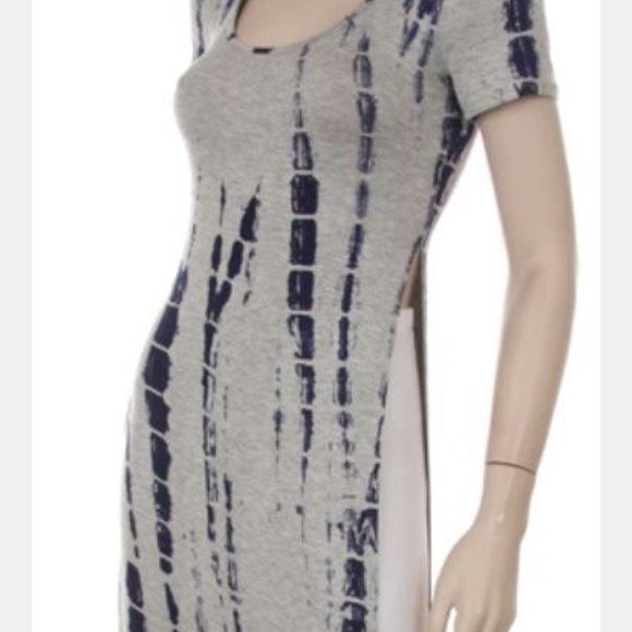 Maxi split tee