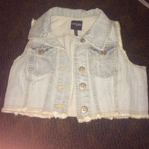 Light blue jean vest !