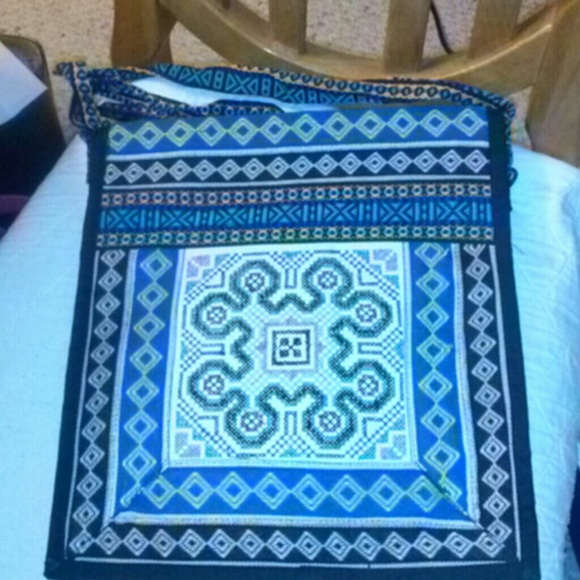 Handbag - Picture 3 of 3