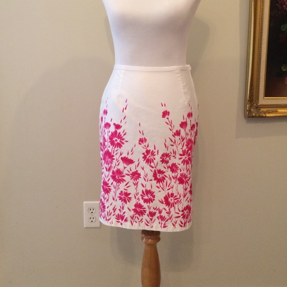 Liz Claiborne Dresses & Skirts - Liz Claiborne skirt pink and white