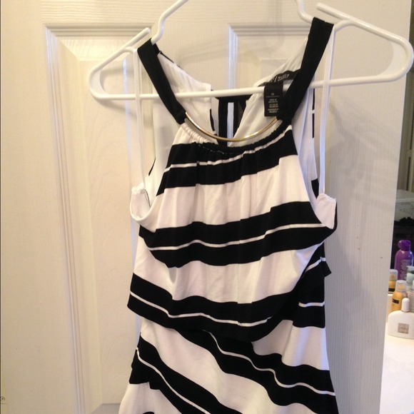White House Black market halter XS new