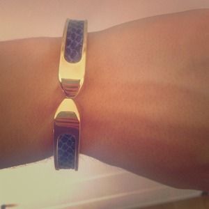 Stella and Dot cobalt bangle
