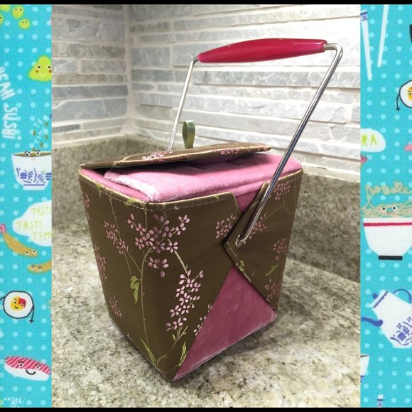 Yans NY adorable Chinese take out box handbag