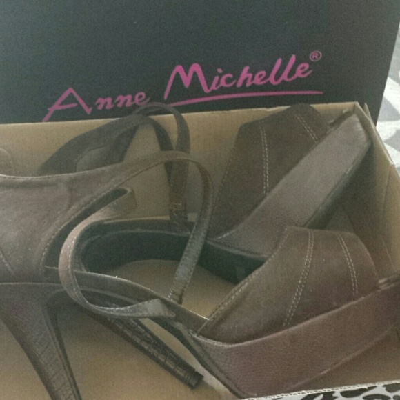 Brown Sandal Heels (heel height  4")