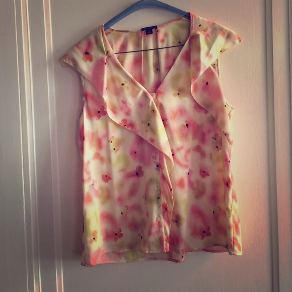 Ann taylor sleeveless top