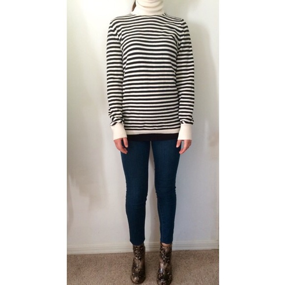 Black & Beige striped Gap sweater.