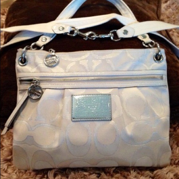 Coach Handbags - 💥SaLe Thru Friday💥NEW Coach w/ Silver GLITTER!
