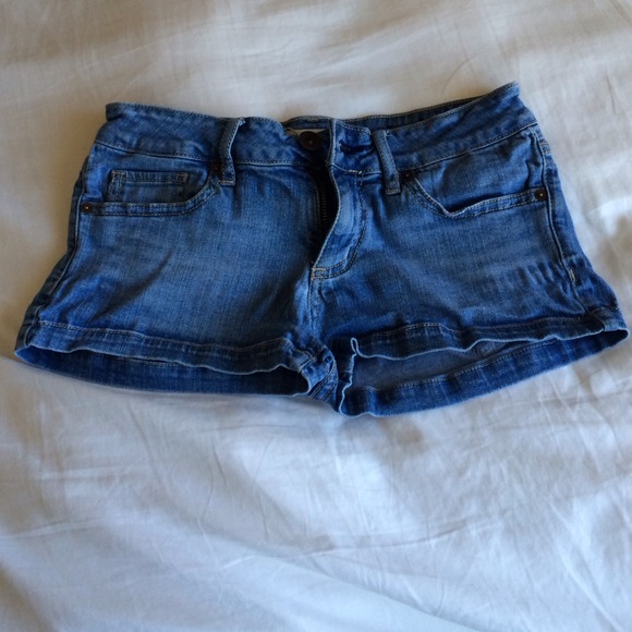 Pacsun light wash shorts