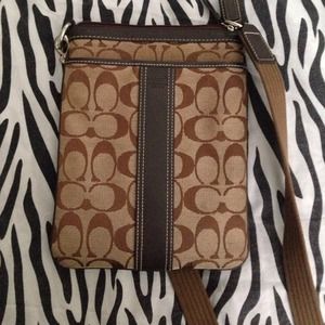 AUTHENTIC BEAUTIFUL AUTHENTIC COACH CROSSBODY