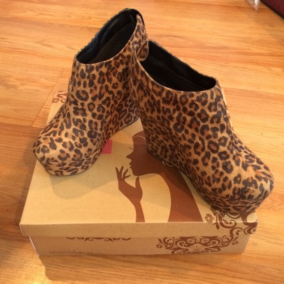 Cheetah print wedges