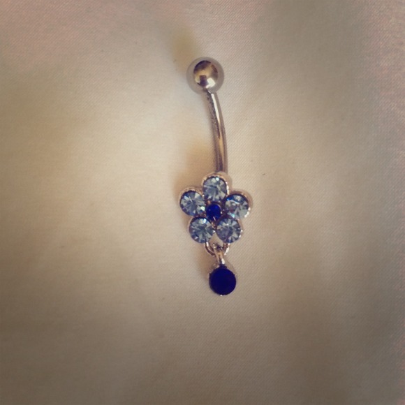 Flower belly button ring from piercing pagoda