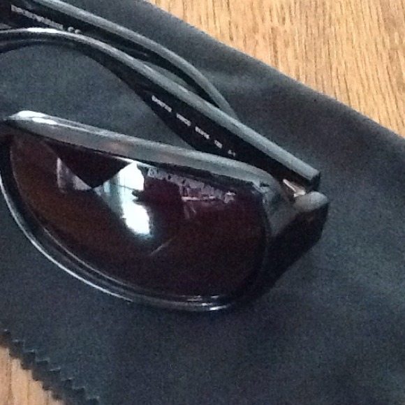Ed Hardy Mint Condition Sunglasses! Never worn. Beautiful  display picture 1