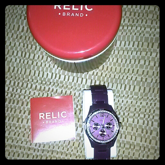 Gorgeous purple Relic bling watch nwot
