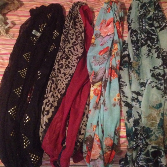 🔴sold🔴 Fall scarves