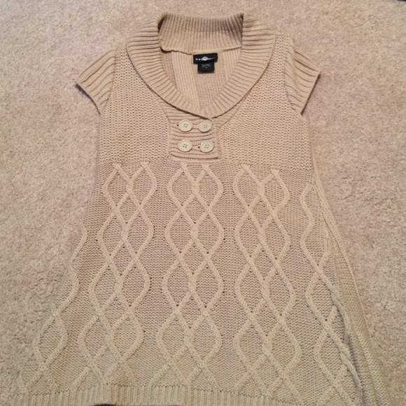 Women's sweater! - Picture 1 of 1