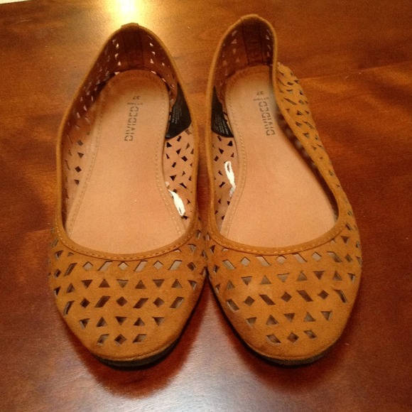 BOGO H&M brown suede cut-out flats