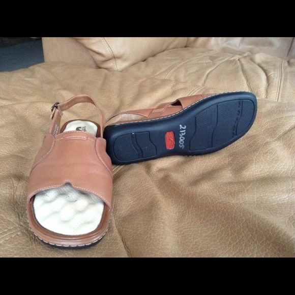 Soft Walk Sandals - Picture 1 of 4