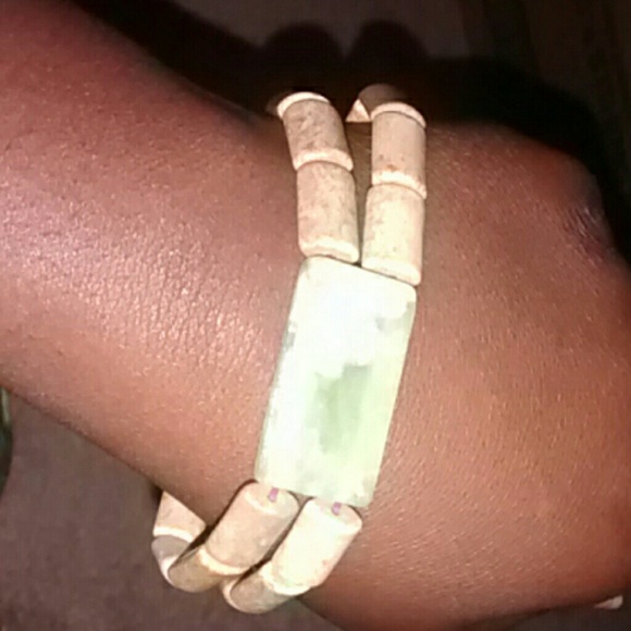 Green stones and brown stones