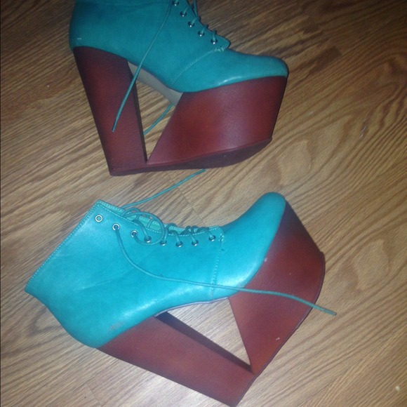 ❌SOLD❌ Green Chunky Wedge Boots