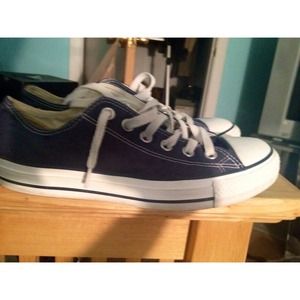 Converse Chuck Taylor Navy Size 8 W/6 M