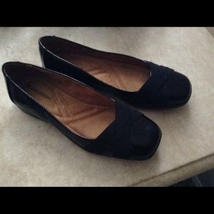 Black Patent leather Naturalizer Shoes