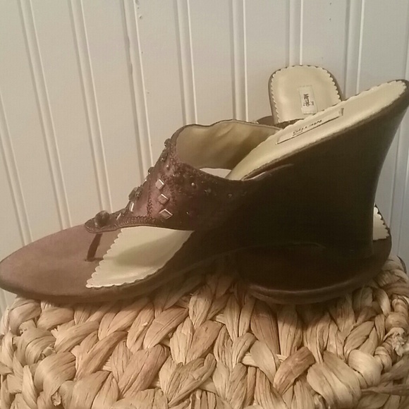 Brown slip on wedges - Picture 3 of 4
