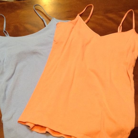 BOGO 2 Aerie built-in bra tanks