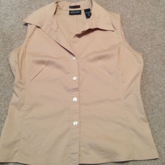 Women's New York & Company vest!! - Picture 1 of 1